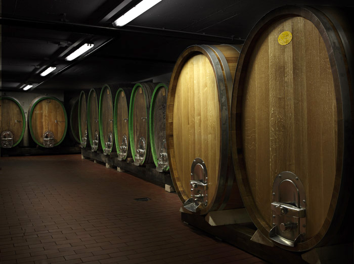 Weinkeller, Fässer, Lager