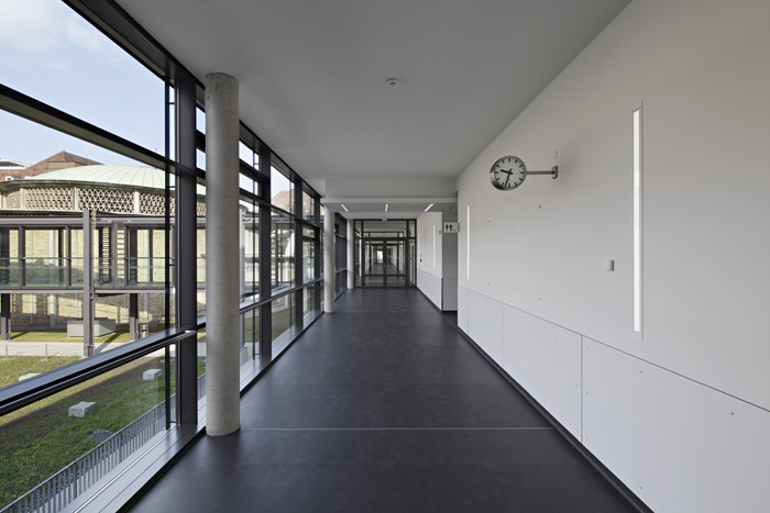 Uniklinik Freiburg, Chirurgie, Gang