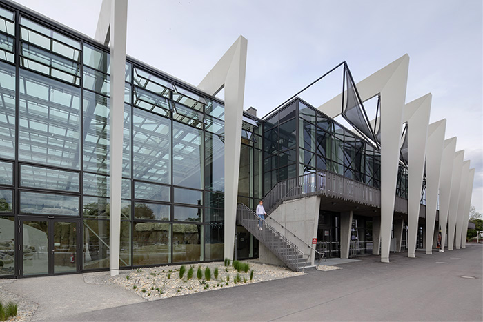 Aussenaufnahme mit Treppe