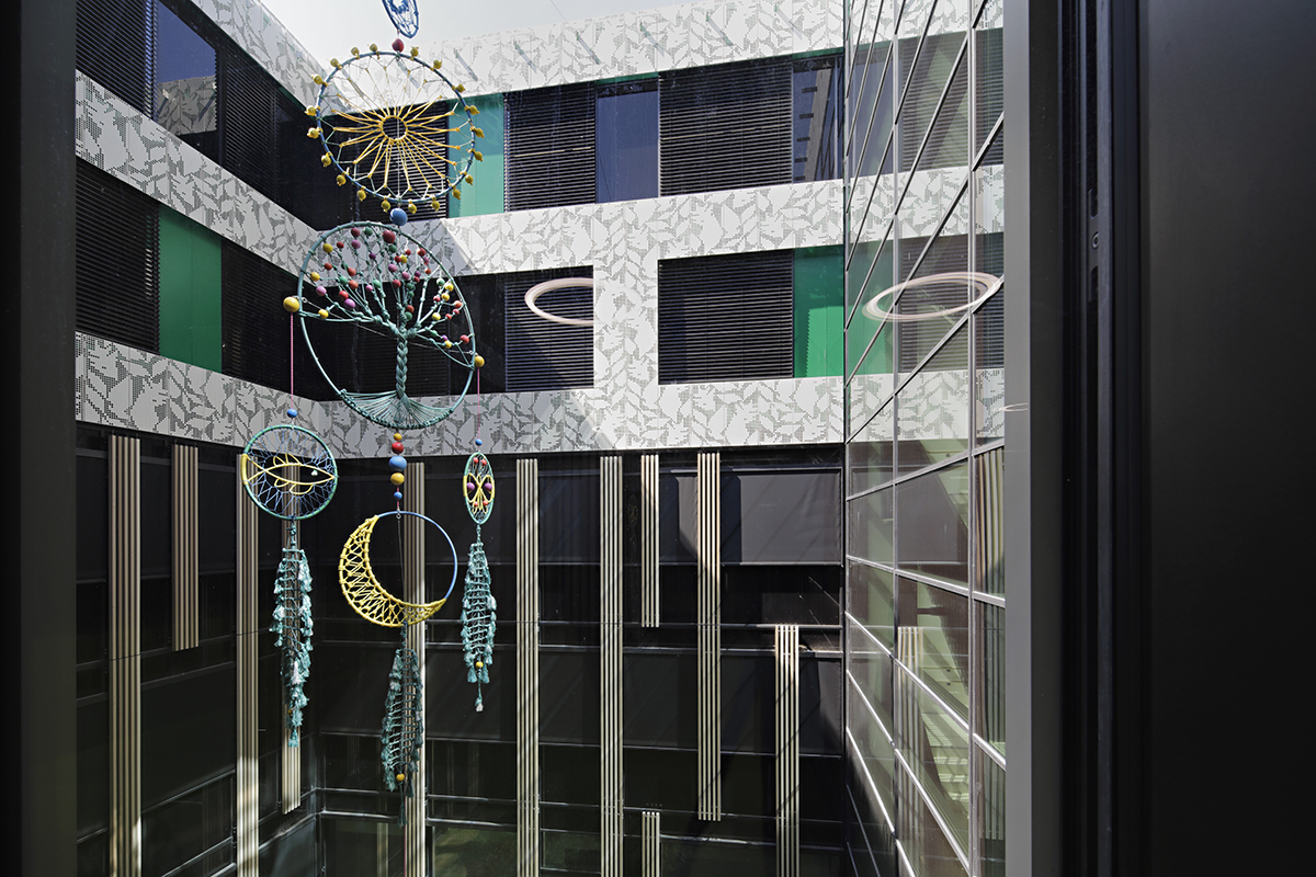 kjk-freiburg, lichthof, traumfaenger