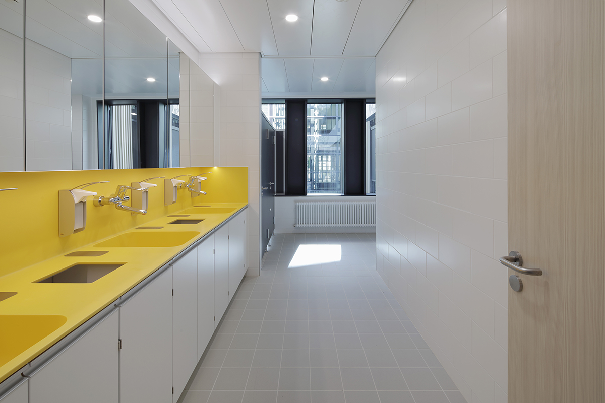 kjk-freiburg, waschraum