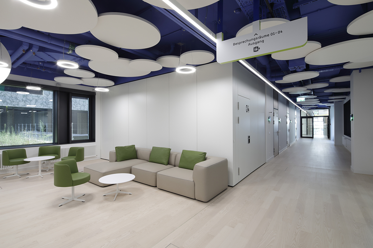 kjk-freiburg, lounge, wartebereich