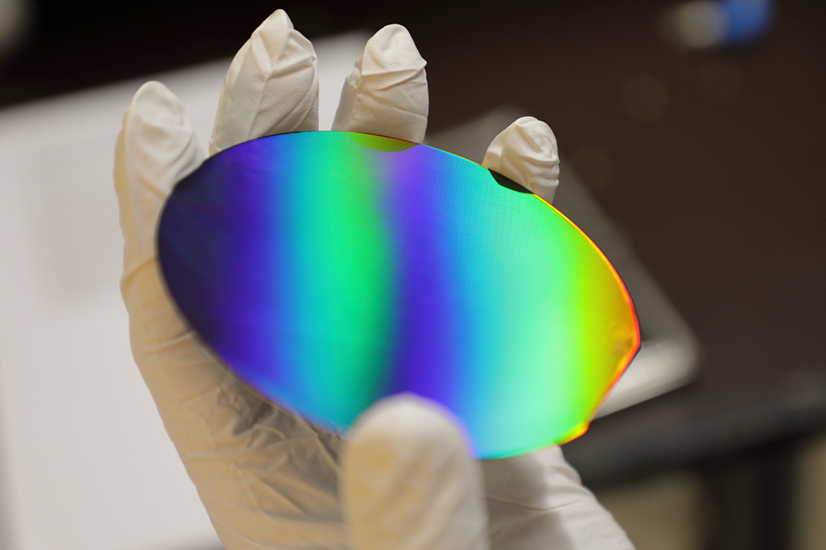 Wafer Nahaufnahme hand